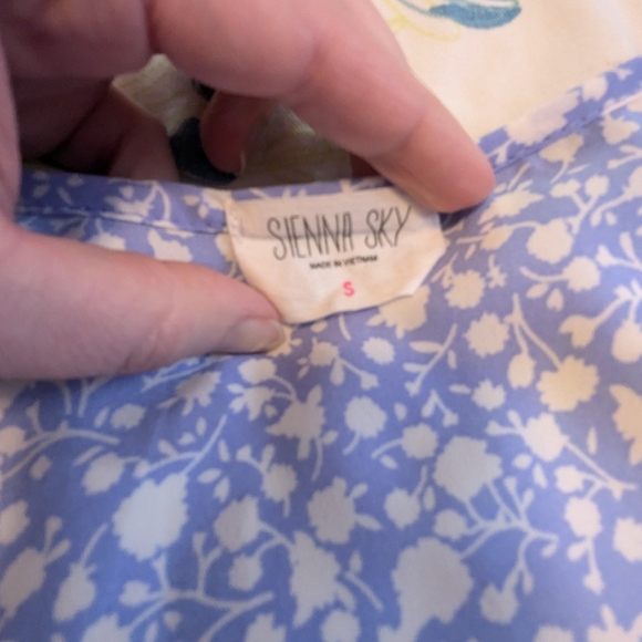 Sienna Sky Floral women's top - Picture 5 of 5